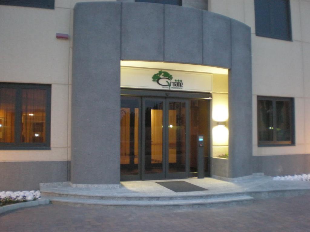 צ'זאנו מדרנו Groane Hotel Residence מראה חיצוני תמונה
