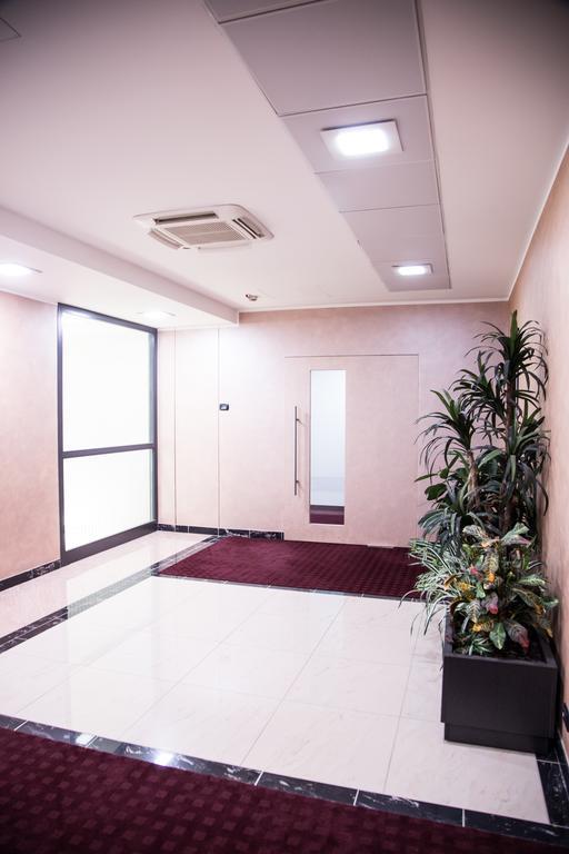 צ'זאנו מדרנו Groane Hotel Residence מראה חיצוני תמונה