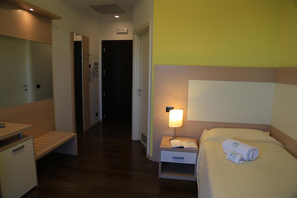 צ'זאנו מדרנו Groane Hotel Residence חדר תמונה