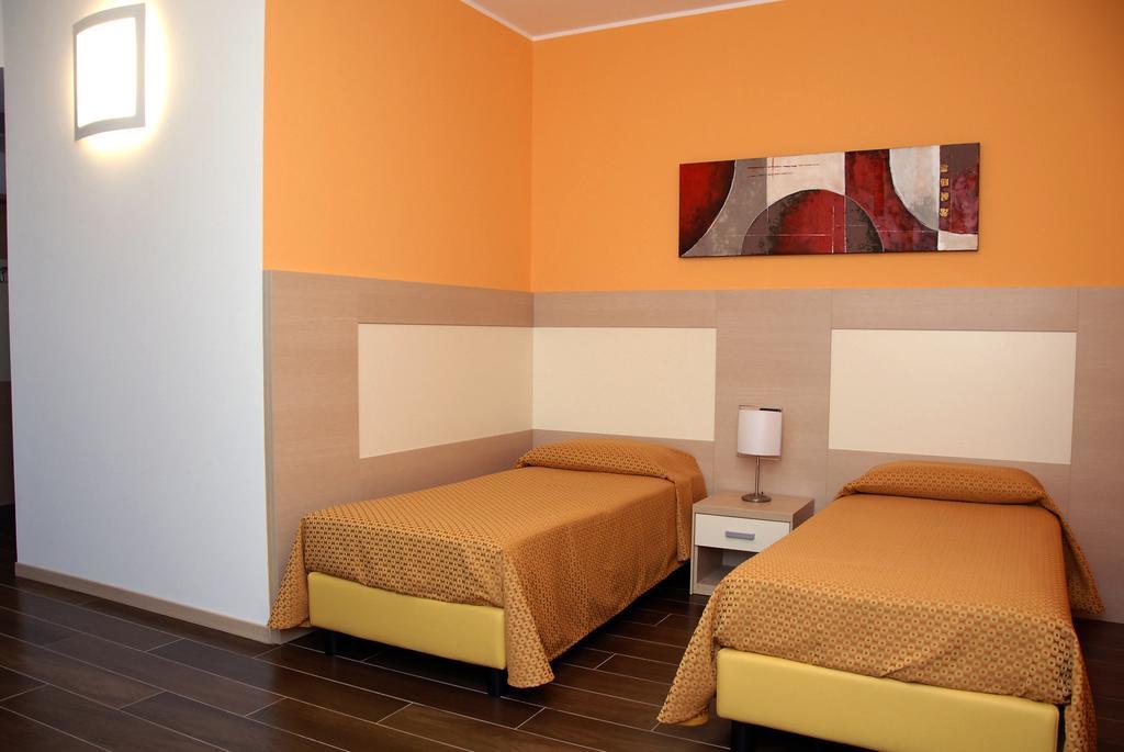 צ'זאנו מדרנו Groane Hotel Residence חדר תמונה