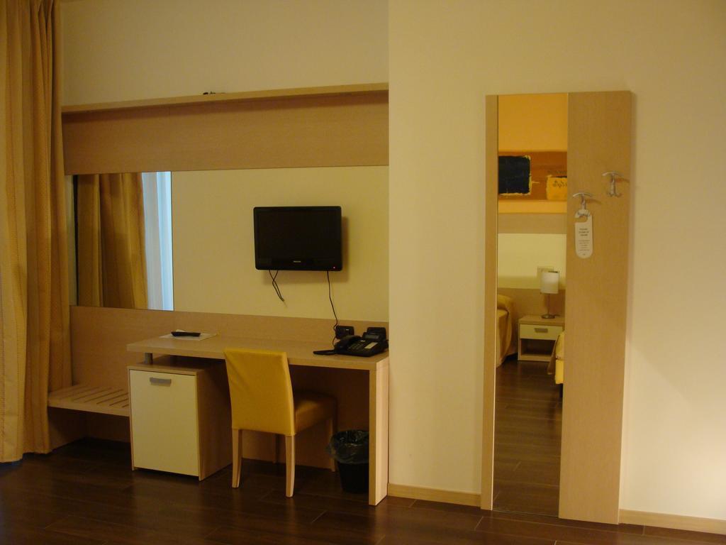 צ'זאנו מדרנו Groane Hotel Residence מראה חיצוני תמונה