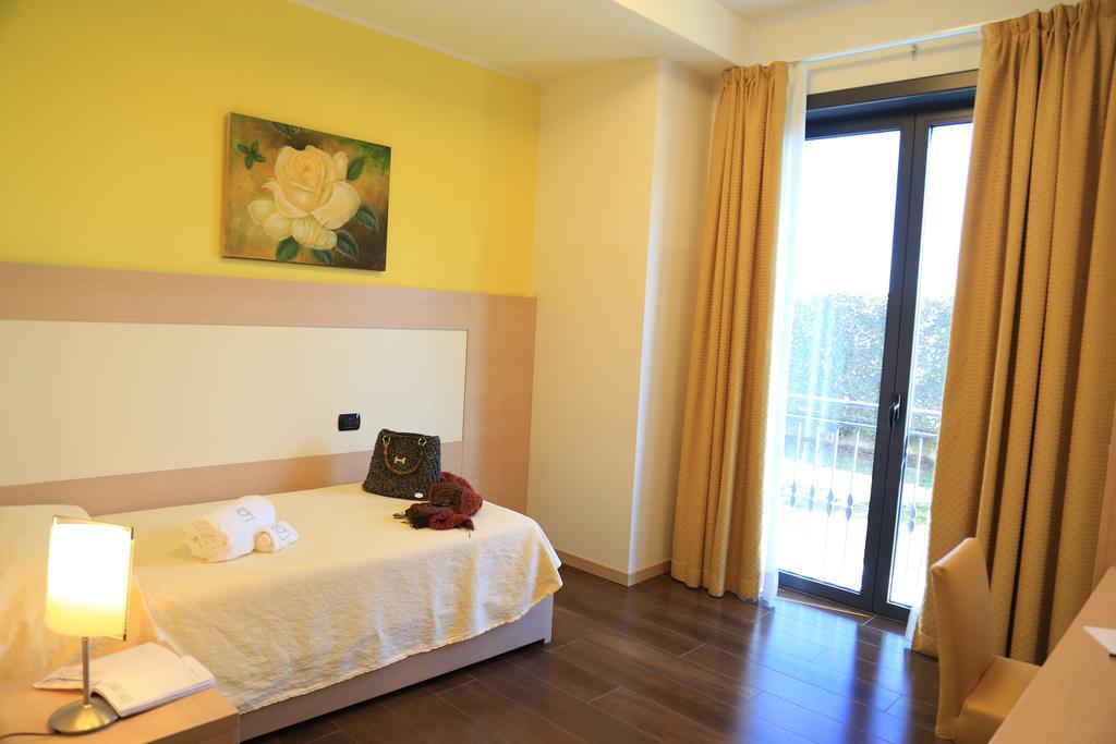 צ'זאנו מדרנו Groane Hotel Residence מראה חיצוני תמונה