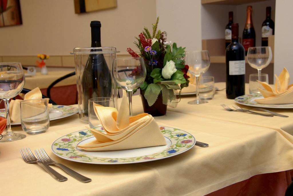 צ'זאנו מדרנו Groane Hotel Residence מראה חיצוני תמונה