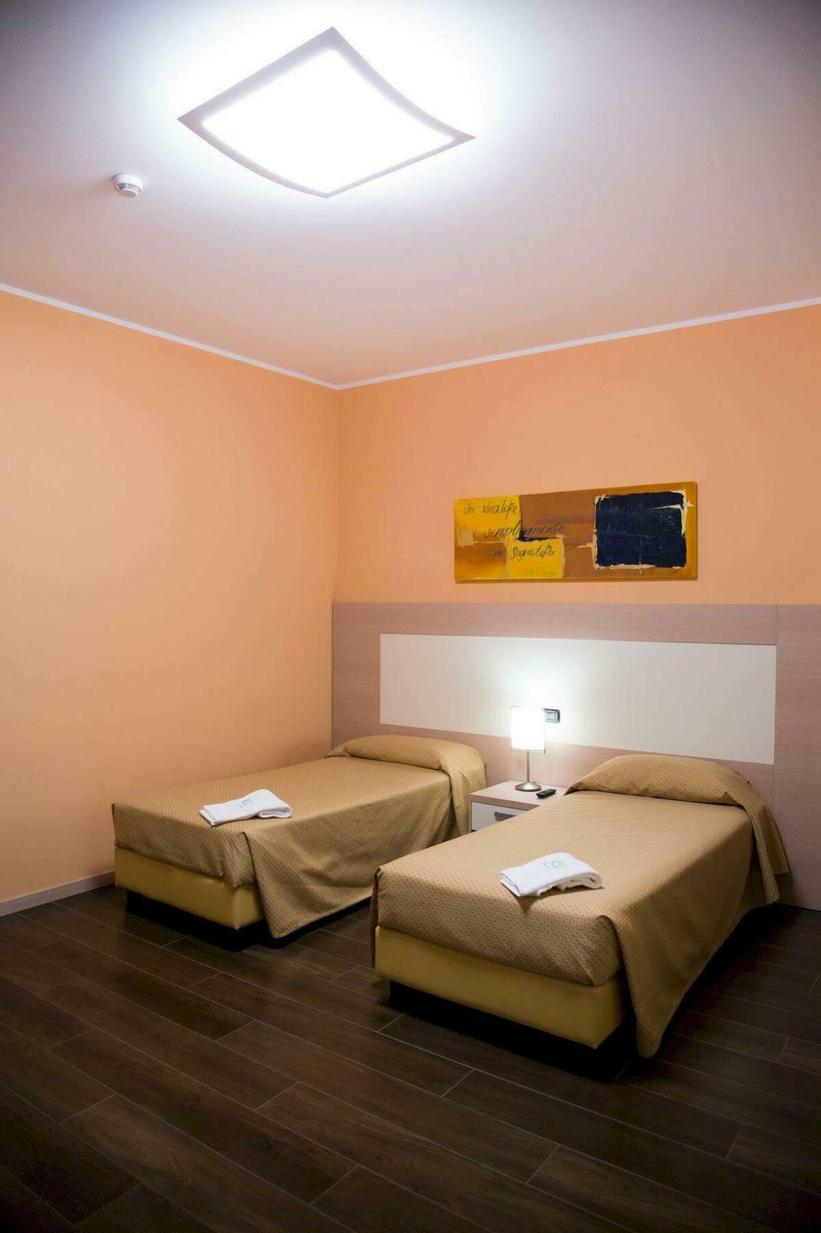 צ'זאנו מדרנו Groane Hotel Residence מראה חיצוני תמונה