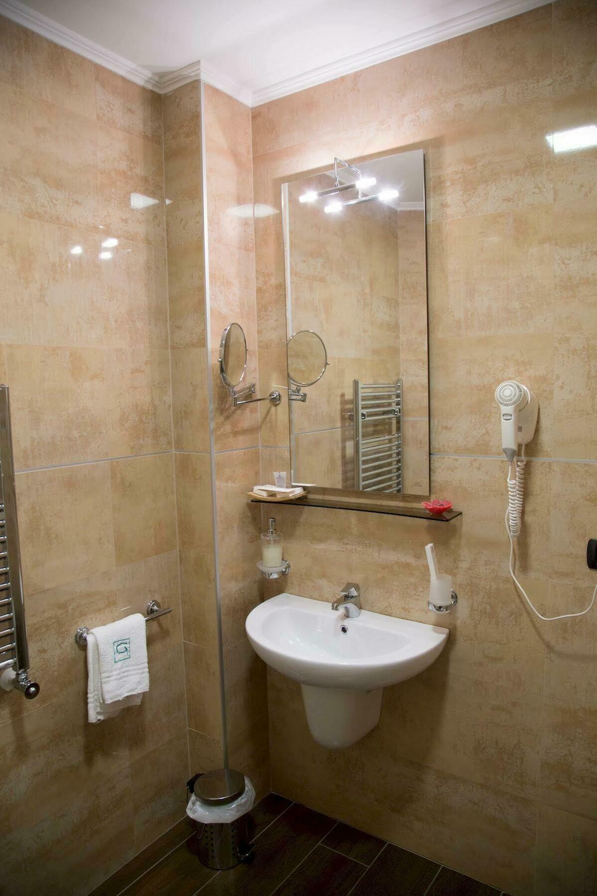 צ'זאנו מדרנו Groane Hotel Residence מראה חיצוני תמונה